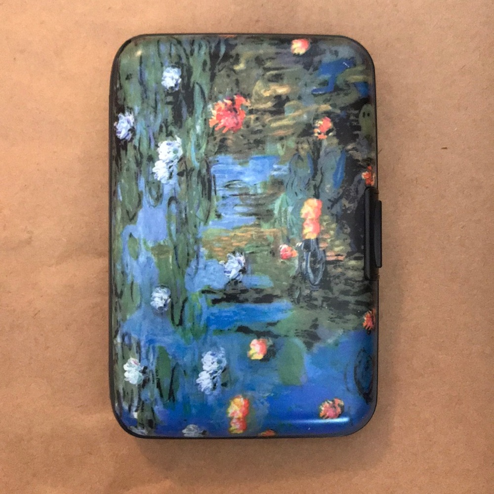 RFID hard wallet